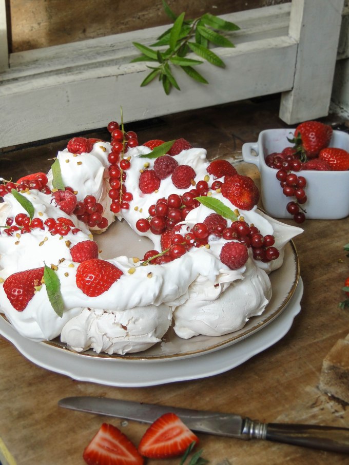 Easter meringue wreath-8